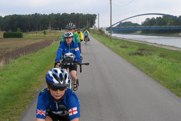 Tandems by the Stichkanal